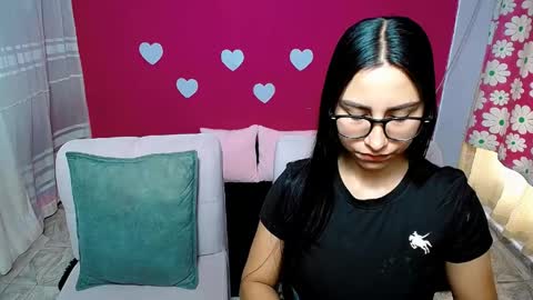 Snapshot of violeta_rouses chatting on May 25, 2026, 12:55 pm violeta_rouses online show from May 25, 2026, 12:55 pm
