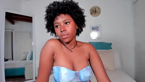Snapshot of violeta_ruiz_ chatting on January 8, 2025, 12:06 am violeta_ruiz_ online show from January 8, 2025, 12:06 am