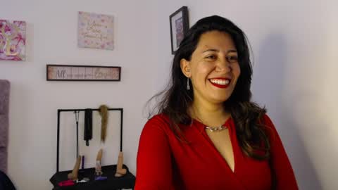 violeta_scott_ online show from May 1, 2026, 1:16 pm