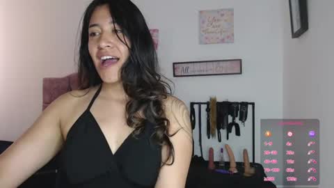 violeta_scott_ online show from August 3, 2026, 4:22 pm