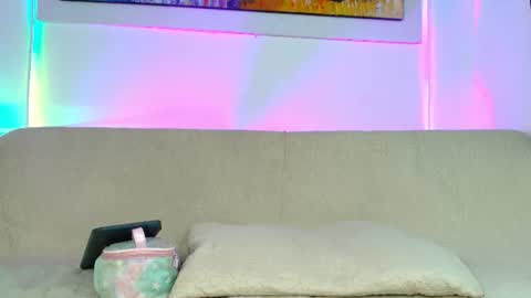 violeta sofia 16 online show from June 12, 2026, 2:54 am