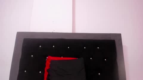 Snapshot of violetadumsper chatting on February 5, 2025, 8:43 am VioletaDums online show from February 5, 2025, 8:43 am