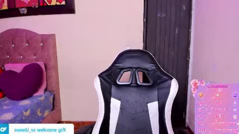 Jimena online show from June 21, 2026, 2:03 am