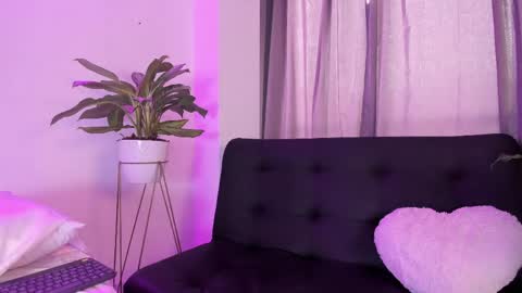 Violeta online show from April 30, 2026, 5:19 pm