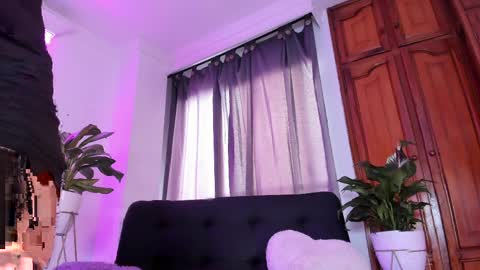 Violeta online show from May 2, 2026, 5:29 pm