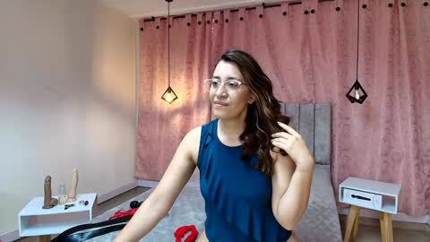VIOLETA online show from December 24, 2024, 1:06 pm