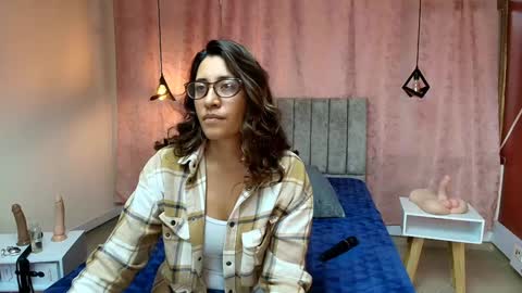 VIOLETA online show from January 30, 2025, 3:51 pm