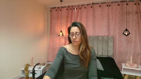 VIOLETA online show from February 13, 2025, 12:43 pm