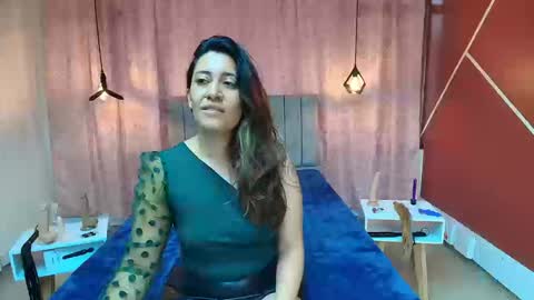 VIOLETA online show from September 11, 2025, 1:55 pm