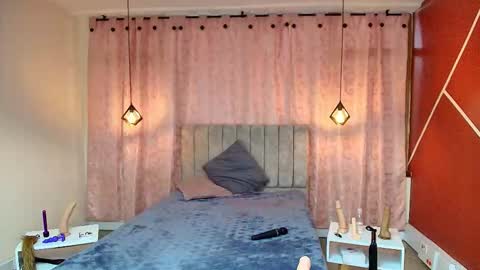 Snapshot of violetascott_ chatting on October 7, 2025, 1:41 pm VIOLETA online show from October 7, 2025, 1:41 pm