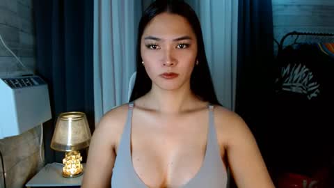 Snapshot of violetasha chatting on October 17, 2025, 2:15 am violet online show from October 17, 2025, 2:15 am