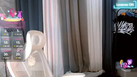violet online show from May 9, 2026, 11:59 am