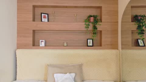 Violet online show from February 25, 2026, 11:53 am