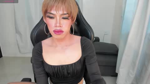 Violet online show from December 19, 2024, 5:18 am