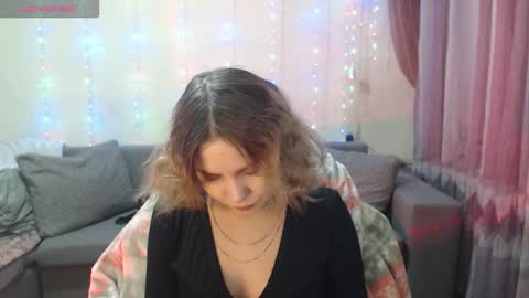 Snapshot of violetglains chatting on November 1, 2025, 12:29 pm Vi online show from November 1, 2025, 12:29 pm