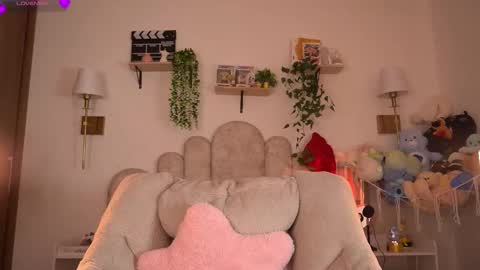 violeth___ online show from February 12, 2026, 1:06 pm