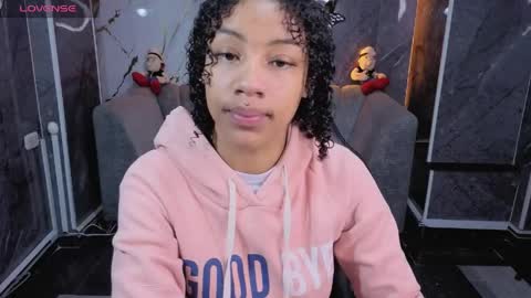 violeth_b online show from April 25, 2026, 12:41 pm