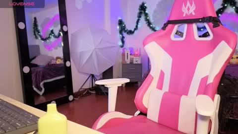   online show from December 16, 2025, 6:57 pm