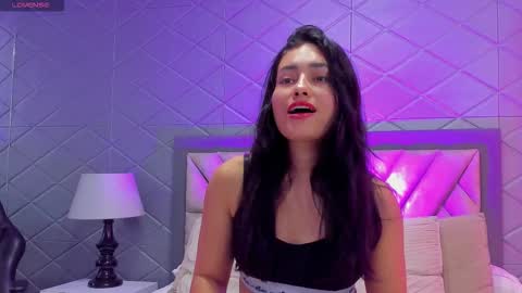 Violet Rousse online show from November 25, 2025, 2:39 pm