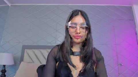 Violet Rousse online show from April 4, 2026, 2:25 pm
