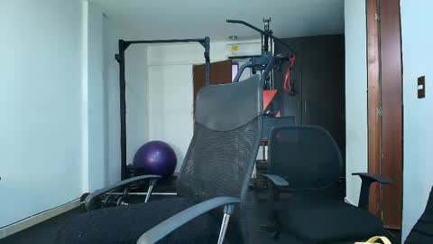 Snapshot of violetroussee chatting on October 10, 2025, 12:09 am violetroussee online show from October 10, 2025, 12:09 am