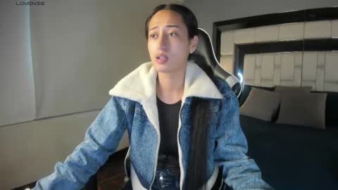 Snapshot of violetskinny chatting on October 11, 2025, 8:40 pm violetskinny online show from October 11, 2025, 8:40 pm