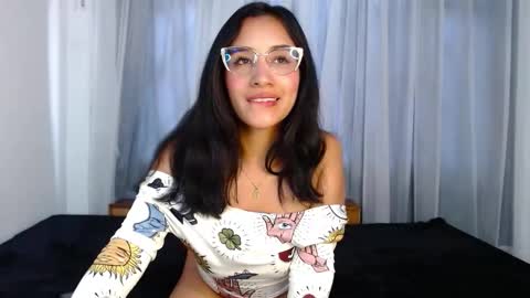 violetsweet_cs online show from September 10, 2025, 9:26 pm
