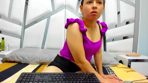 violett_bliss online show from July 19, 2026, 3:21 am