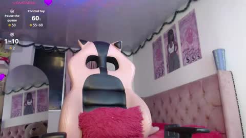 violett_brown9 online show from April 30, 2026, 4:19 am