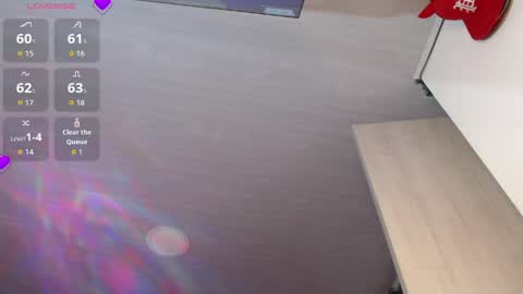 violett_brown9 online show from May 4, 2026, 3:57 am