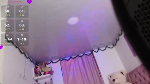 Snapshot of violett_brown9 chatting on June 25, 2026, 7:02 am violett_brown9 online show from June 25, 2026, 7:02 am