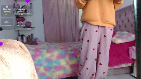 Snapshot of violett_brown9 chatting on June 29, 2026, 5:57 am violett_brown9 online show from June 29, 2026, 5:57 am