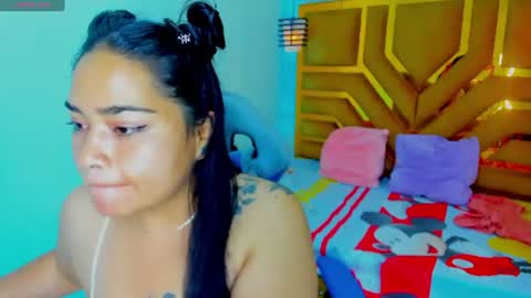 Snapshot of violett_cinnamon chatting on June 22, 2026, 11:07 am Violeta online show from June 22, 2026, 11:07 am