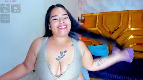 Snapshot of violett_cinnamon chatting on July 15, 2026, 11:04 am Violeta online show from July 15, 2026, 11:04 am