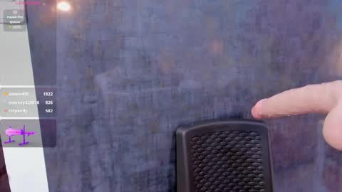 Snapshot of violett_collins_ chatting on February 9, 2025, 8:24 pm Violett online show from February 9, 2025, 8:24 pm