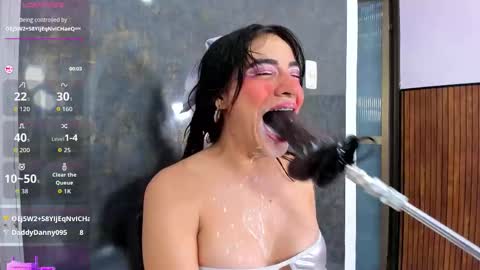 Snapshot of violett_collins_ chatting on October 25, 2025, 3:47 am Violett online show from October 25, 2025, 3:47 am