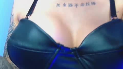 Snapshot of violett_froz chatting on October 4, 2025, 3:10 pm Violeta froz online show from October 4, 2025, 3:10 pm