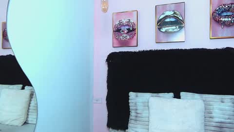 Snapshot of violett_froz chatting on October 14, 2025, 7:14 pm Violeta froz online show from October 14, 2025, 7:14 pm