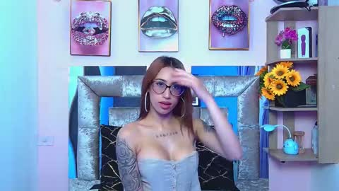 Violeta froz online show from November 5, 2025, 8:42 pm