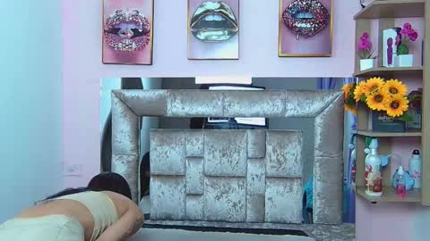 Violeta froz online show from November 18, 2025, 7:18 pm