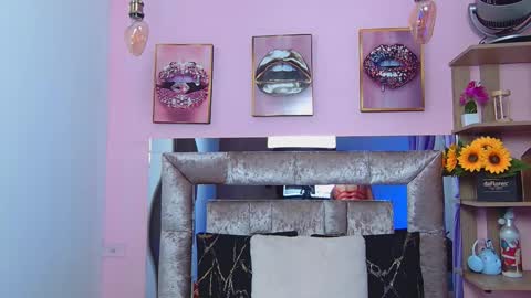 Violeta froz online show from January 6, 2026, 7:17 pm