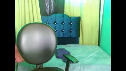 Snapshot of violetta_dreams chatting on April 16, 2026, 5:58 pm violetta_dreams online show from April 16, 2026, 5:58 pm