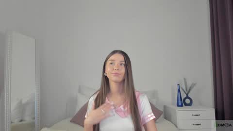 Snapshot of violetta_finch chatting on December 3, 2024, 5:23 pm violetta_finch online show from December 3, 2024, 5:23 pm