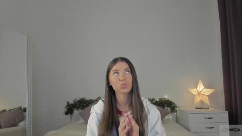 Snapshot of violetta_finch chatting on December 6, 2024, 8:26 am violetta_finch online show from December 6, 2024, 8:26 am