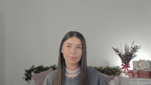 Snapshot of violetta_finch chatting on December 21, 2024, 8:28 am violetta_finch online show from December 21, 2024, 8:28 am