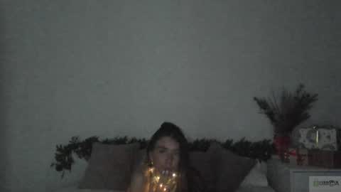 Snapshot of violetta_finch chatting on December 25, 2024, 5:37 pm violetta_finch online show from December 25, 2024, 5:37 pm