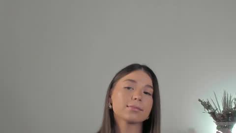 Snapshot of violetta_finch chatting on December 26, 2024, 8:28 am violetta_finch online show from December 26, 2024, 8:28 am