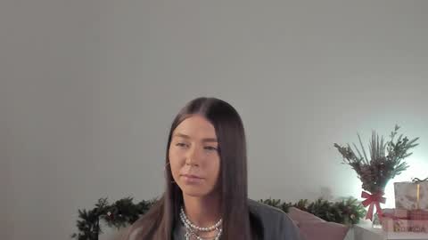 Snapshot of violetta_finch chatting on December 27, 2024, 8:24 am violetta_finch online show from December 27, 2024, 8:24 am