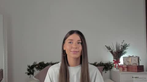 Snapshot of violetta_finch chatting on January 16, 2025, 2:19 pm violetta_finch online show from January 16, 2025, 2:19 pm