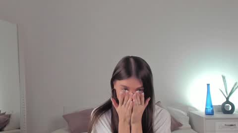 Snapshot of violetta_finch chatting on January 31, 2025, 11:35 am violetta_finch online show from January 31, 2025, 11:35 am